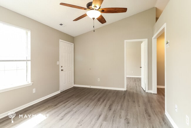 Building Photo - Inviting 3-Bedroom Home in Rock Hill