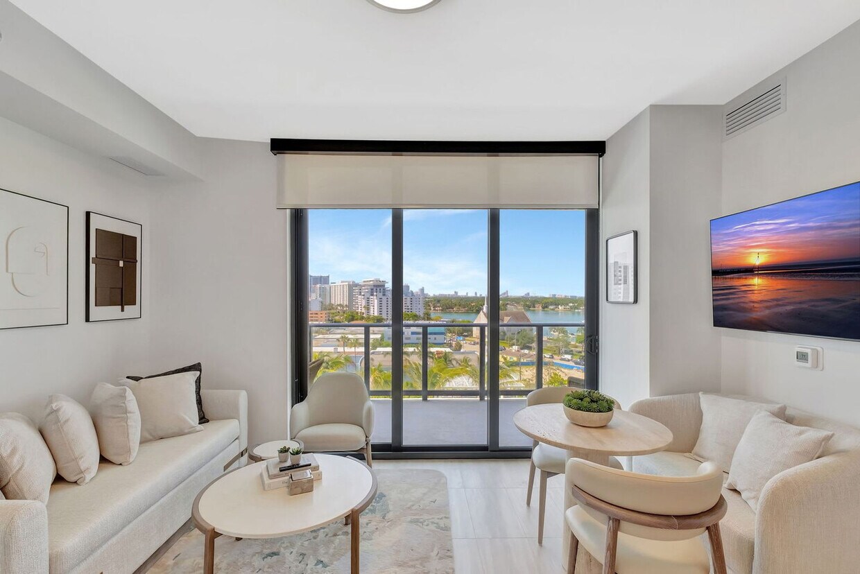 Foto principal - 580 72nd St
