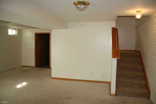 Foto del edificio - 2 br, 2.5 bath Duplex - 4719 Russell St 47...