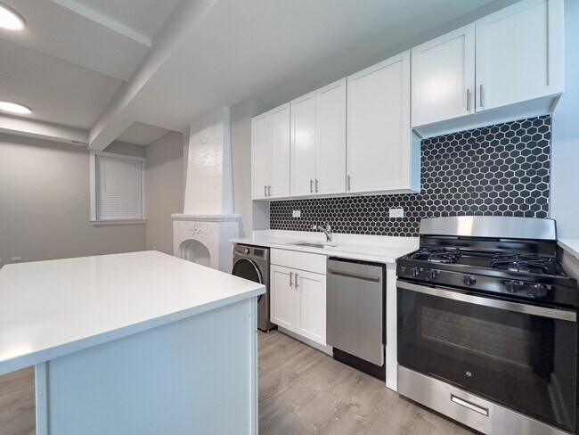 Foto del edificio - 653 W Wrightwood Ave