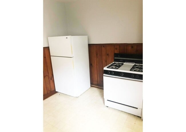 Foto del edificio - 599 Lowell Ave