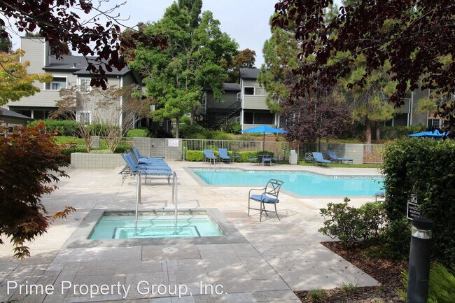 Foto del edificio - 2 br, 2 bath House - 495 Canyon Oaks Drive...