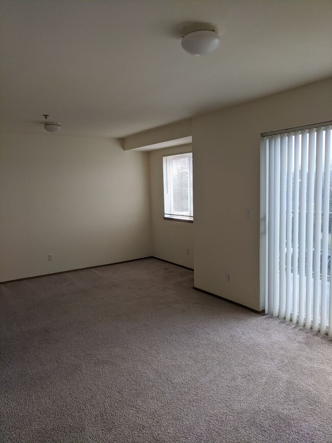 Building Photo - Your Home is Waiting!