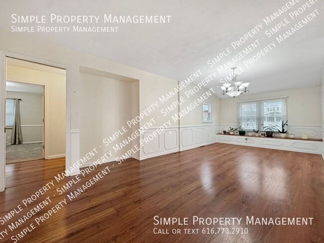 Building Photo - 5352 Queensbury Dr SE