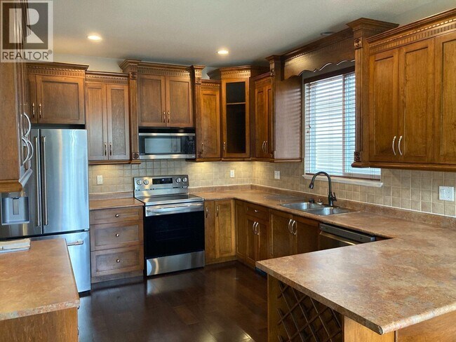 Photo du bâtiment - 10345-10244 244 St