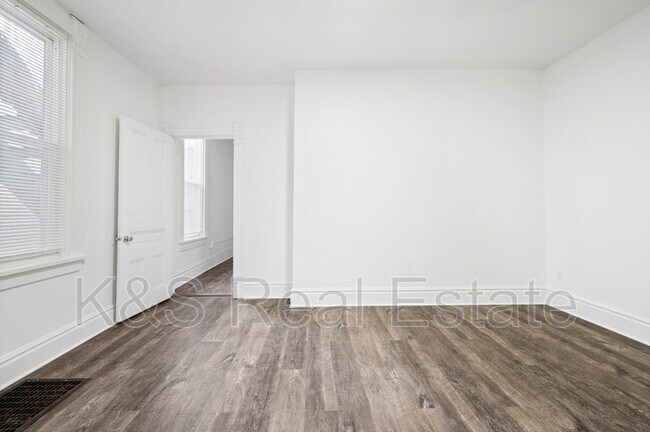 Foto del edificio - 248 E 17th Ave
