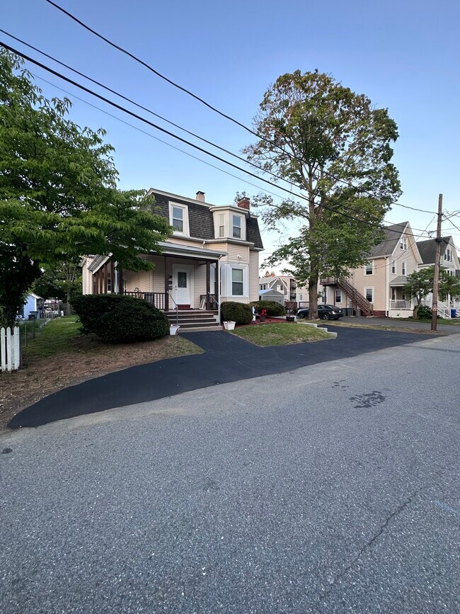 12 Arlington St Unit 2, Reading, MA 01867 Apartments in Reading, MA