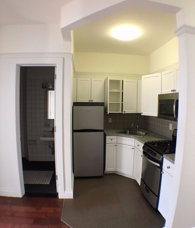 Building Photo - HARMAN STREET / Spacious 1-Bed (2-Flex) / ...