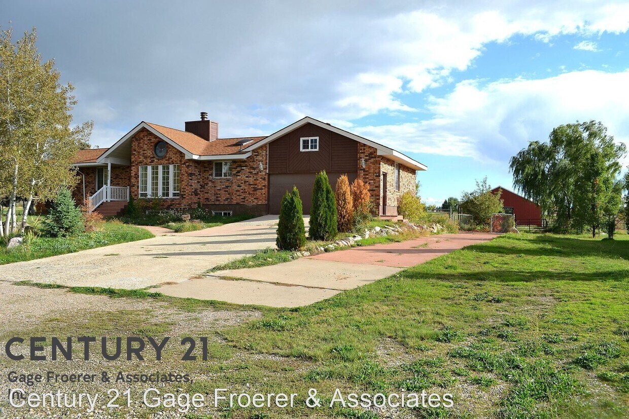 Primary Photo - 6 br, 4 bath House - 4025 W 1800 N