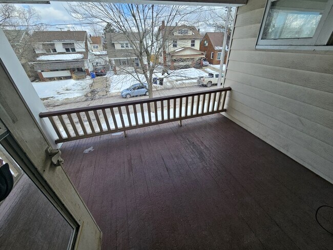 Foto del edificio - 3270 W 116th St