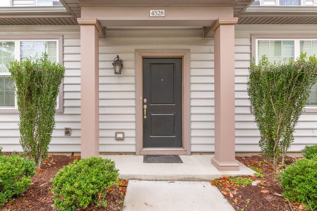 Building Photo - Spacious Condo in Spence Crossing