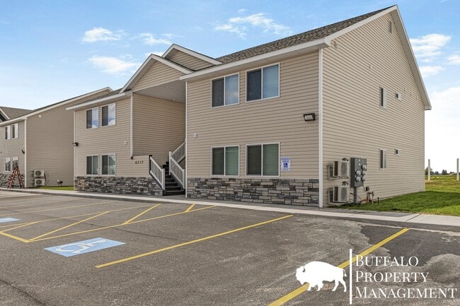 Building Photo - 6277 N Silver Fox Rd