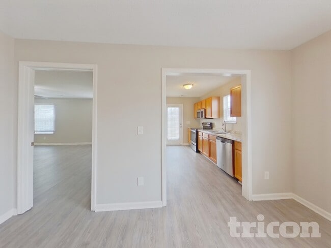 Building Photo - 416 Dahoon Dr