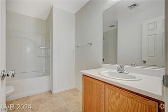 Building Photo - 11540 Kindsland St