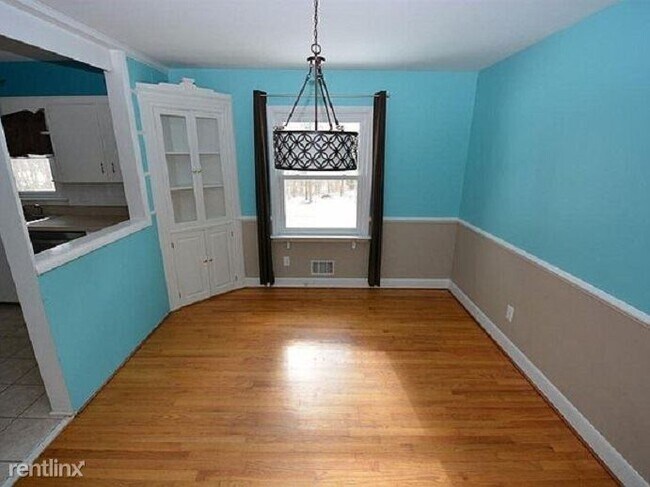 Building Photo - 5 br, 3 bath House - 4417 Montgomery Rd