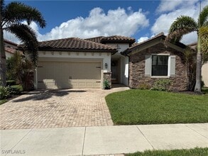 Building Photo - 9317 Woodhurst Dr
