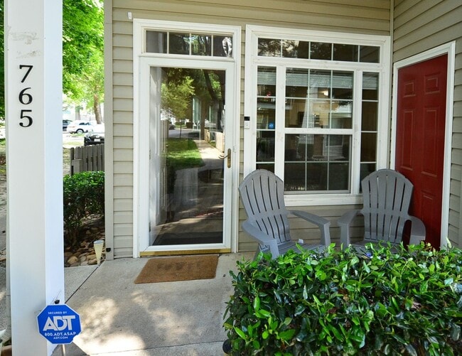 Photo - Community Clubhouse, exercise room & pool!