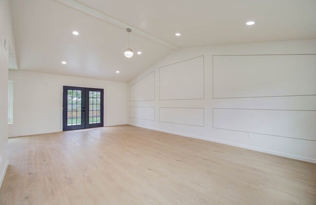 Foto del edificio - 6903 Blue Ridge Dr