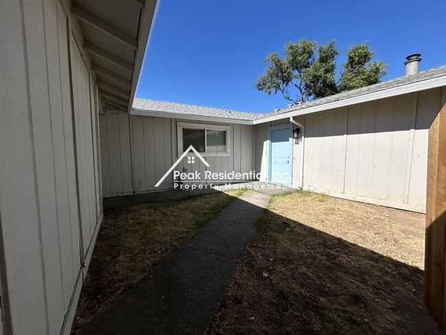 Building Photo - 6328 Bonham Cir