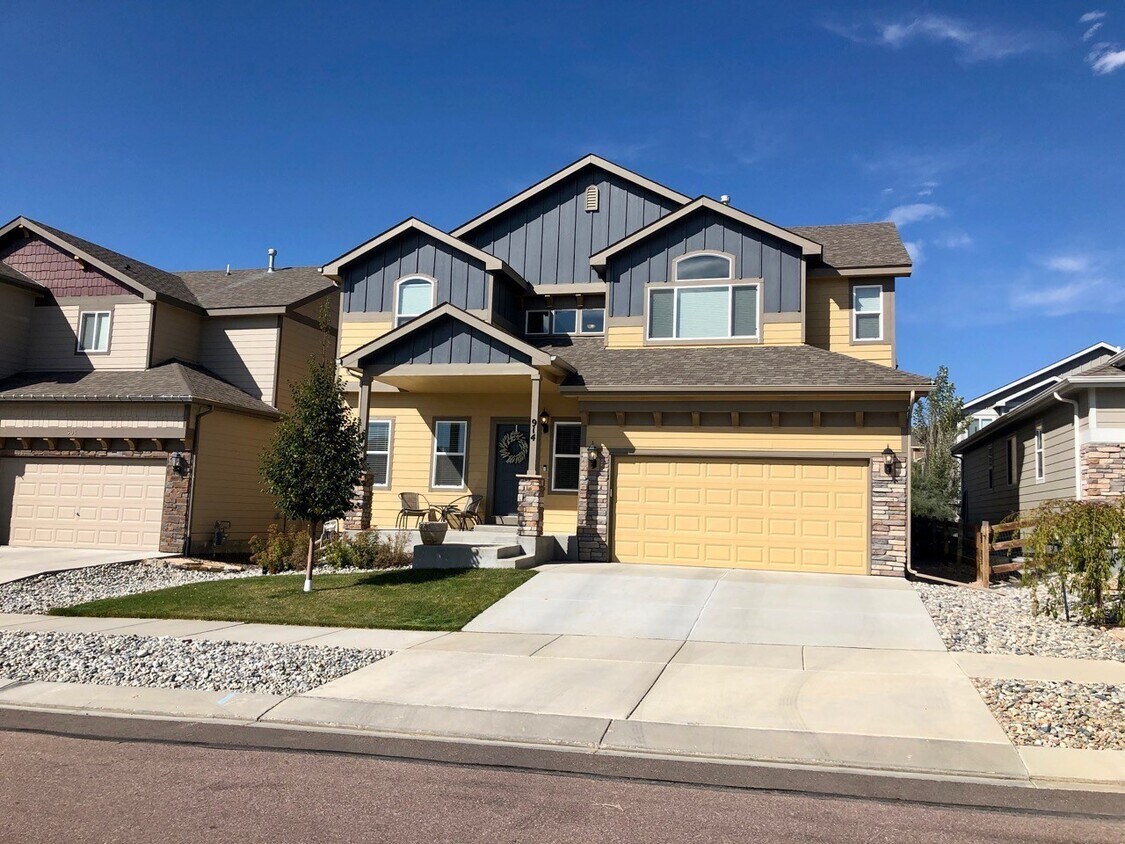 914 Deschutes Dr, Colorado Springs, CO 80921 House Rental in Colorado