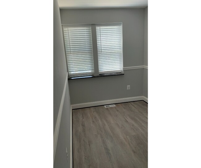 Foto del edificio - 2848 Edgecombe Cir S