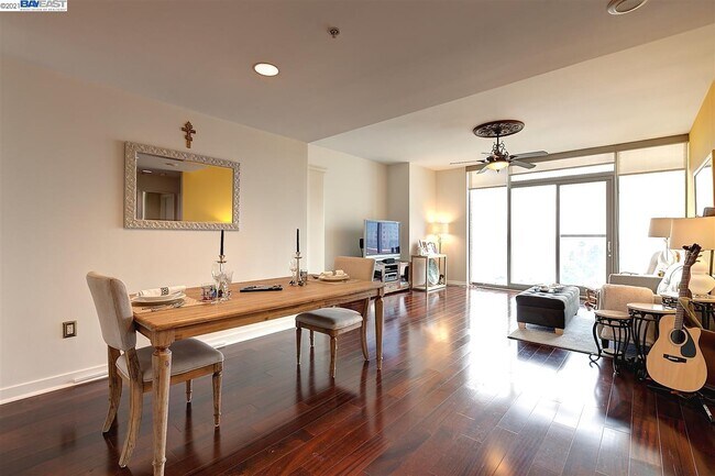 Foto del edificio - 38 N Almaden Blvd