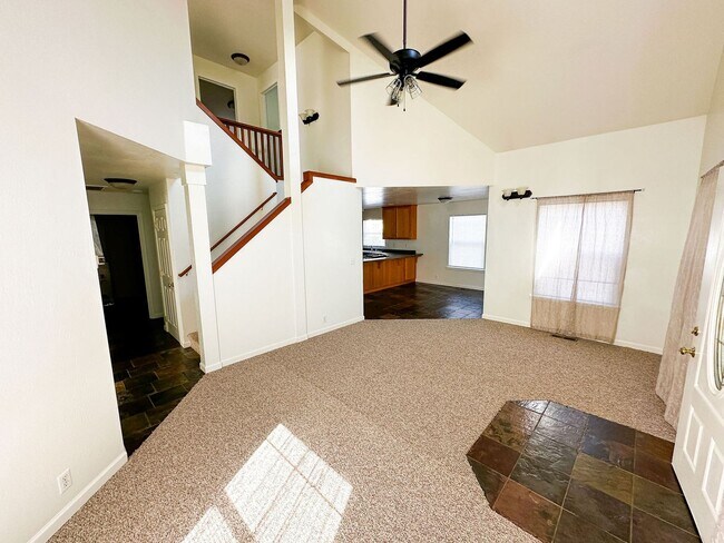 Building Photo - Two Story Custom Home in Arcata!