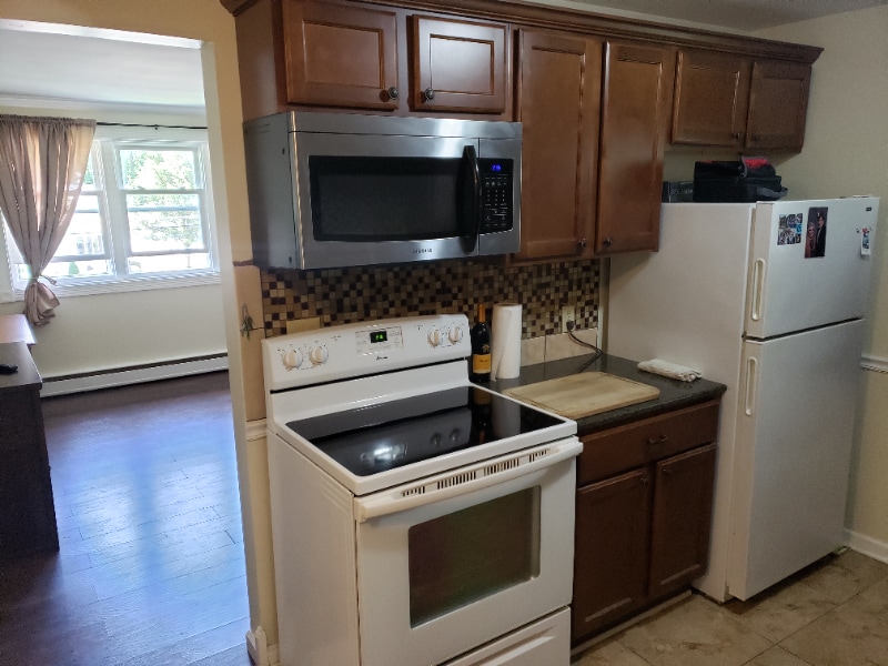 467 North Ave Unit 3, North Tonawanda, NY 14120 Room for Rent in