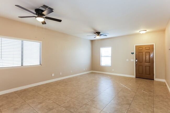Building Photo - 41231 N Ericson Ln