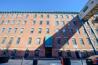 Building Photo - 186 Wayne St