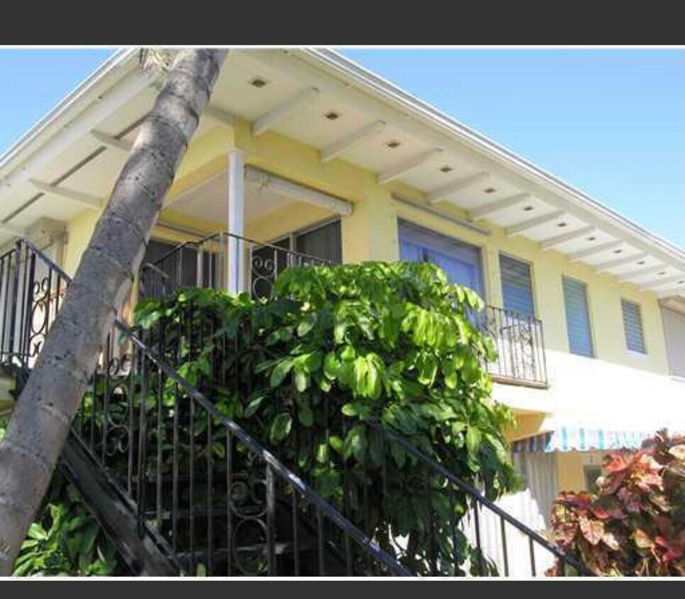 Building Photo - 414 Seasage Dr