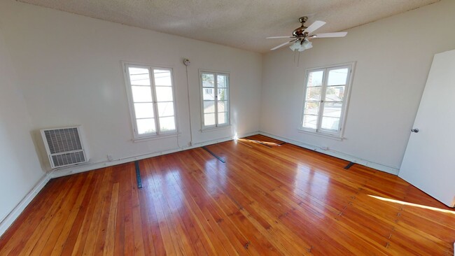 Interior Photo - 1006 Orange Drive | Move In Now