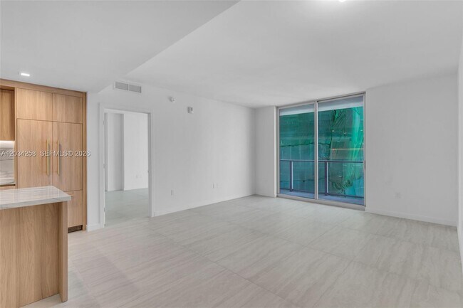 Foto del edificio - 77 SE 5th St