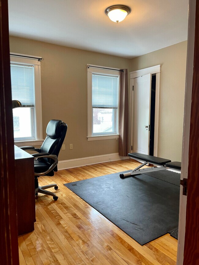 Building Photo - 17 Rena St