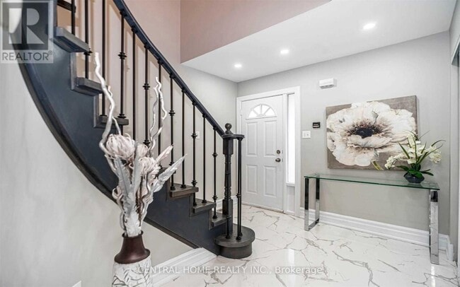 Building Photo - 45 Dellano St