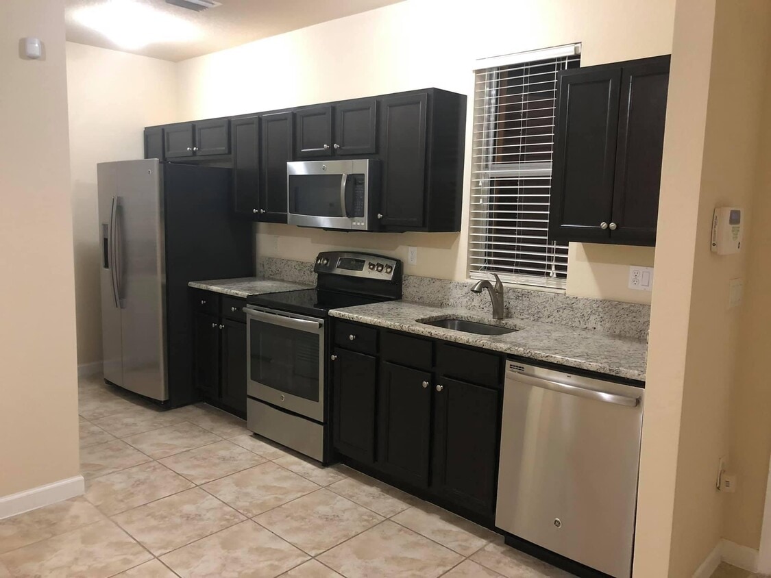 17050 SW 94th Ter Unit Beautiful Studio for rent, Miami, FL 33196