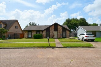 Building Photo - 10127 Sagegate Dr