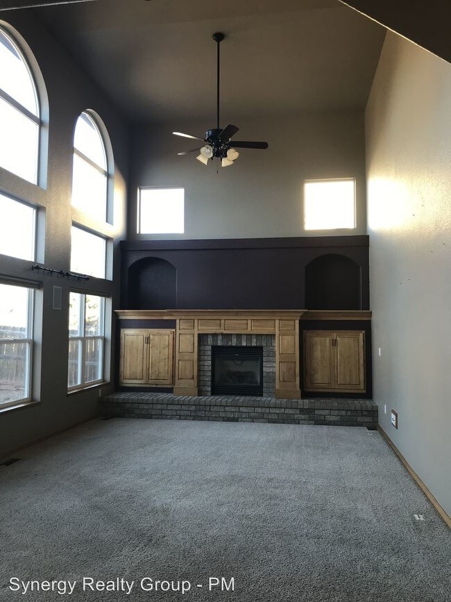 Building Photo - 4 br, 3.5 bath House - 5510 Whiskey River Dr