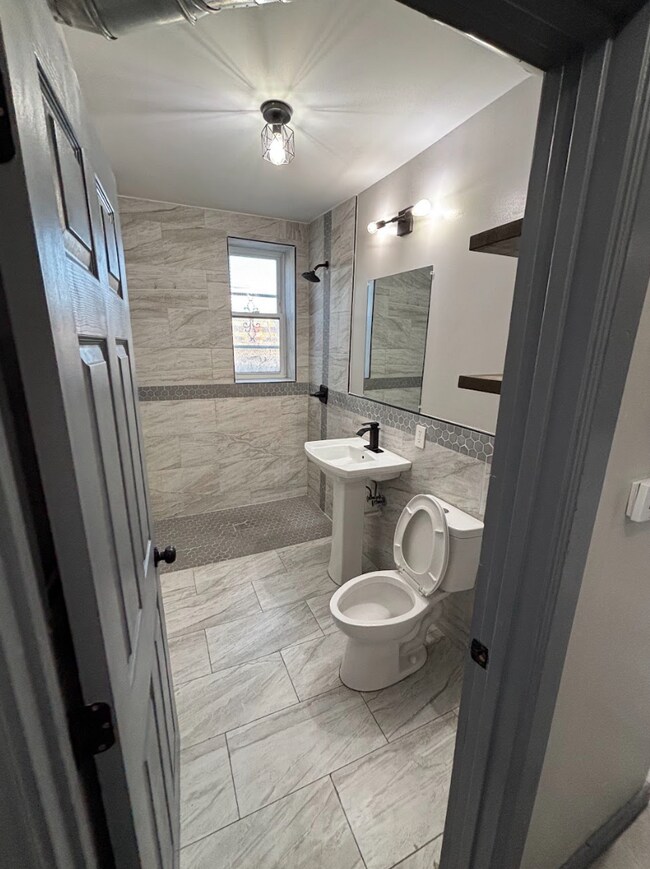 Building Photo - Soldoris