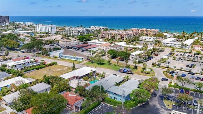 Foto del edificio - 4421 Poinciana St