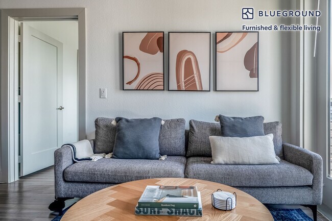 Foto del edificio - 710 E 3rd St