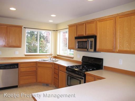 Building Photo - 1003 NW Kelly Pl