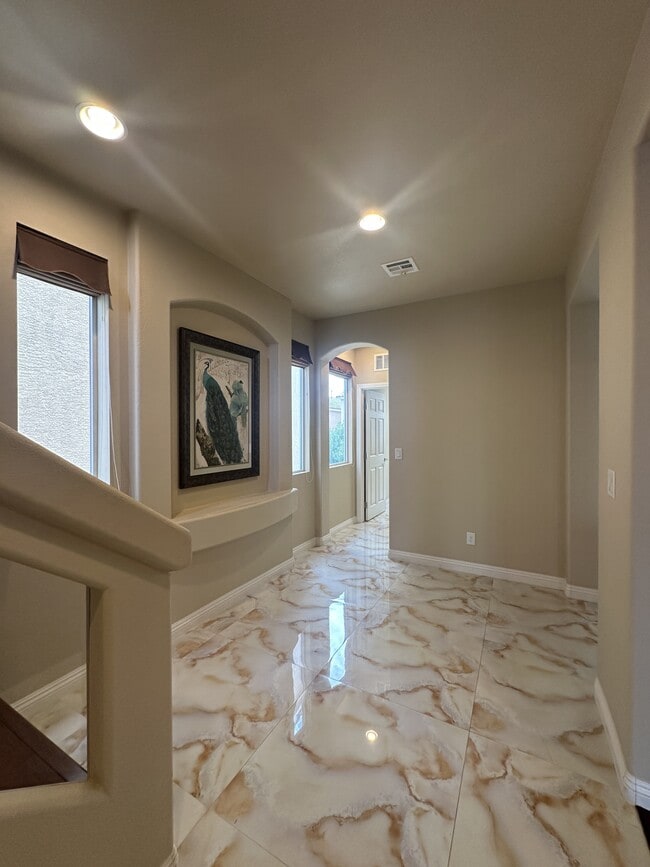 Foto del edificio - 8125 Crimson Creek Ct