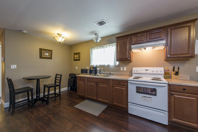 Building Photo - 8318 Catalina Ln