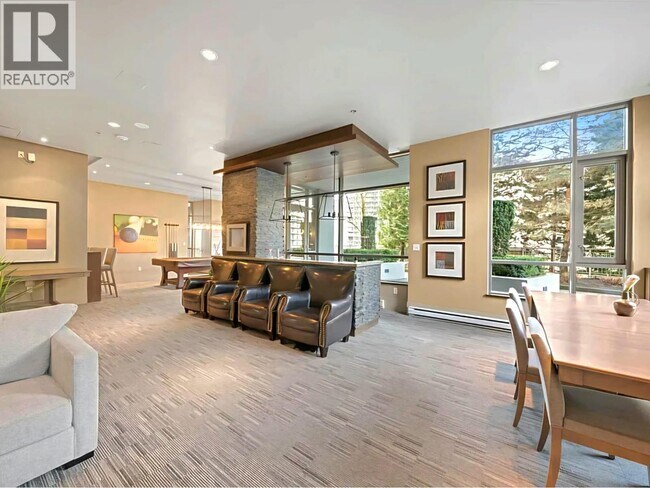 Photo du bâtiment - 4888 Brentwood Dr