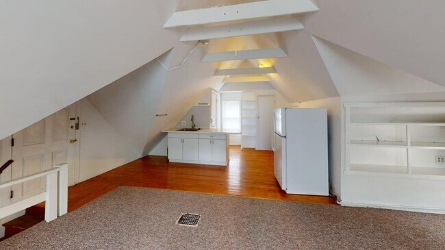 Building Photo - 1322 S Forest Ave