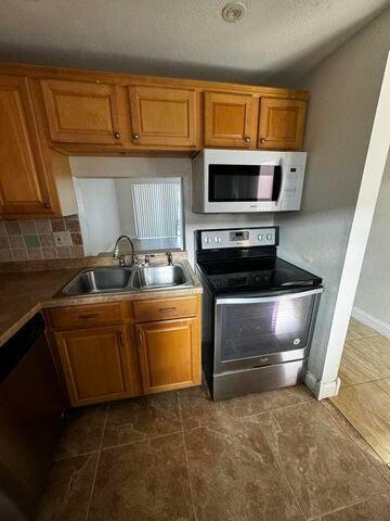 Primary Photo - 2800 NW 56th Ave