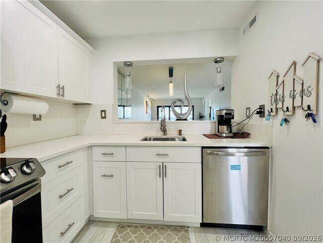 Foto del edificio - 9400 S Ocean Dr