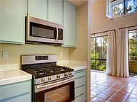 Building Photo - 13331 Moorpark St