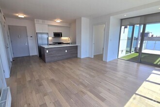 Building Photo - 40 Pinehurst Ave